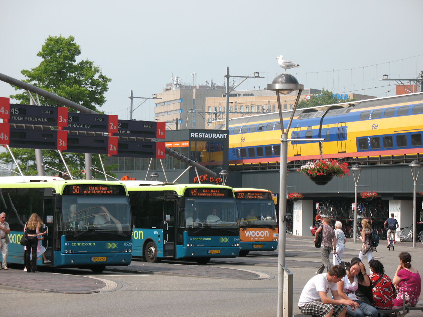 Leidenbusstation1.JPG